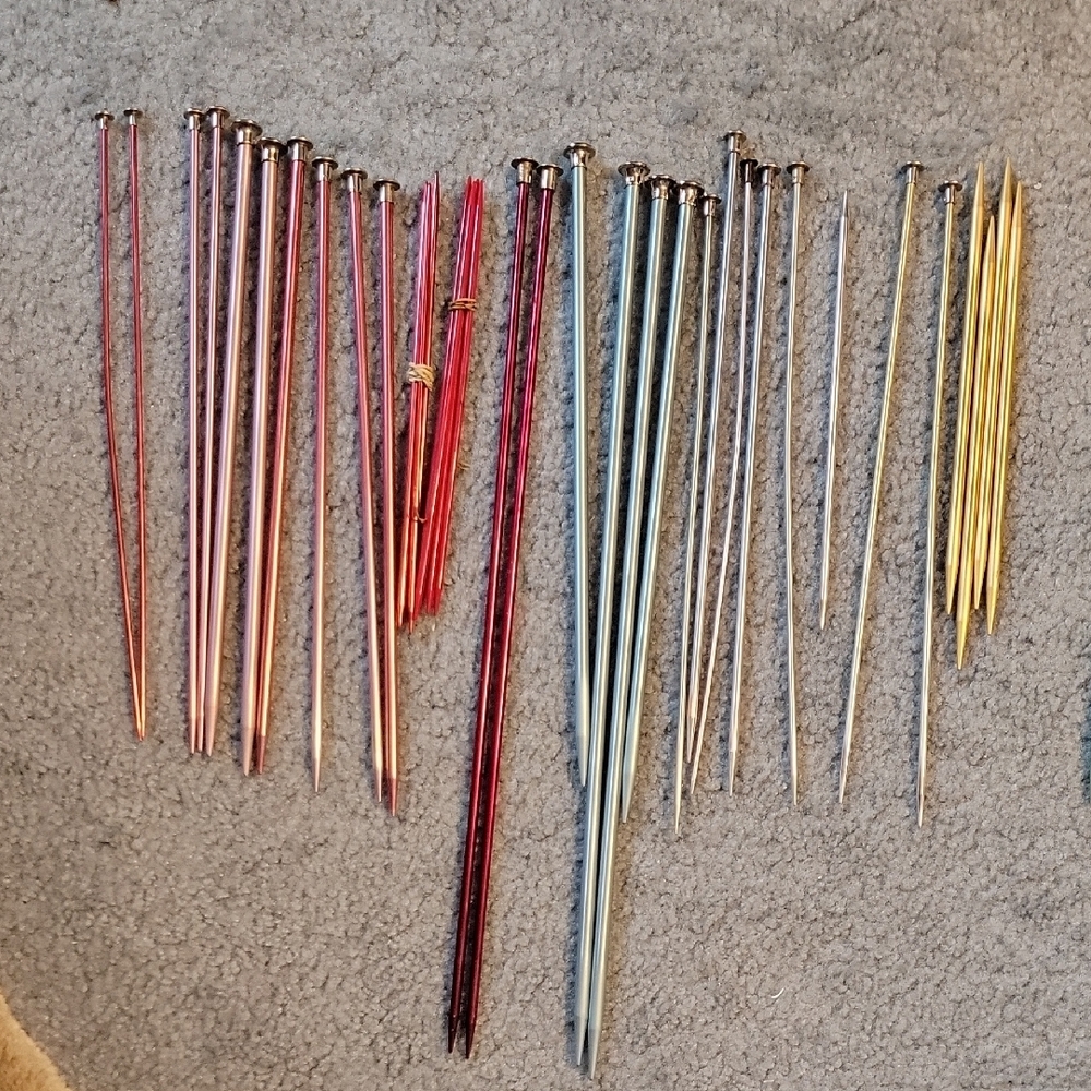 Assorted Knitting Needles Set - Picture 3 of 10